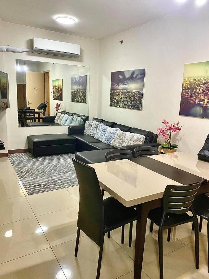 Field Residences Paranaque City Buitenkant foto