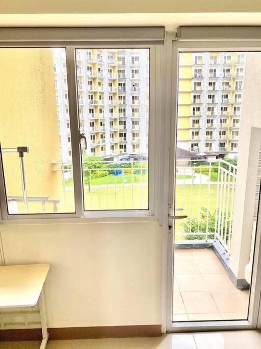 Field Residences Paranaque City Buitenkant foto