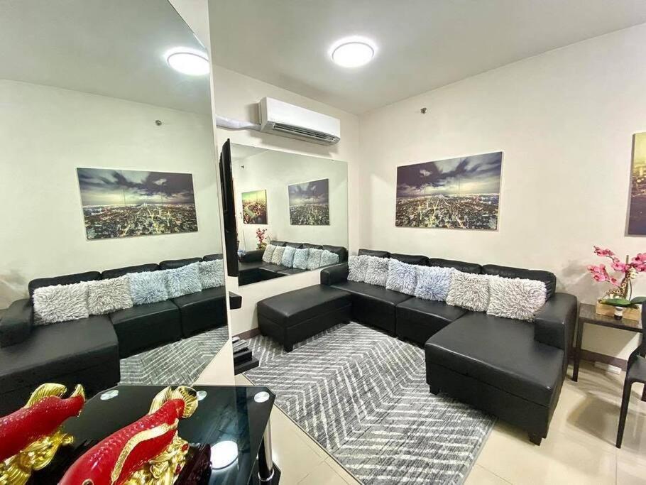 Field Residences Paranaque City Buitenkant foto
